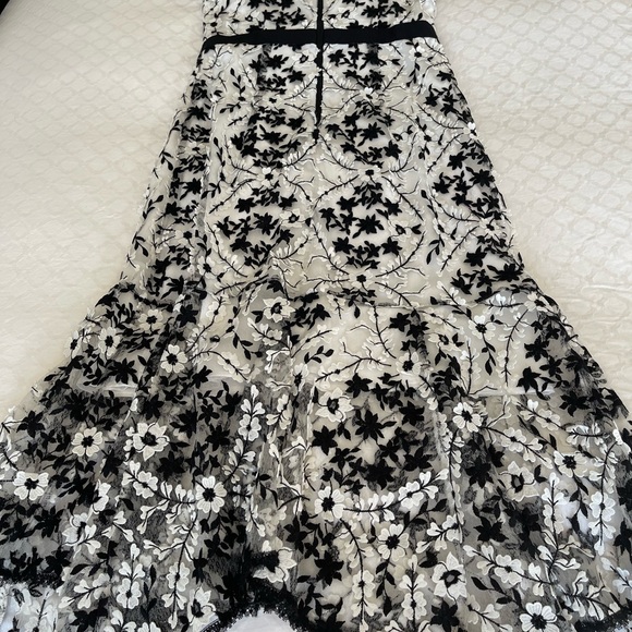 Nanette Lepore Size 2 Black & White Floral Applique Lace Slip Dress - Picture 9 of 11